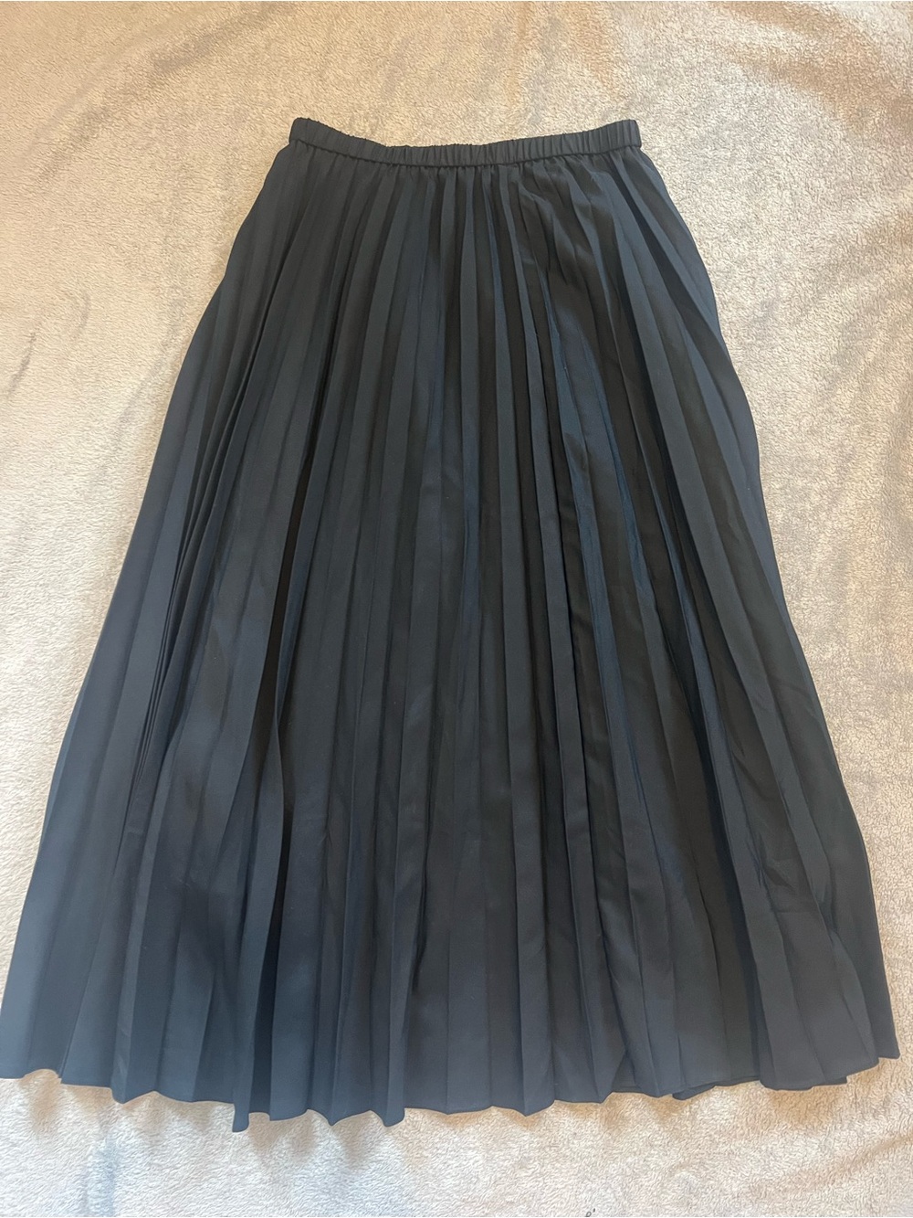 Uniqlo Navy Pleated Midi Skirt